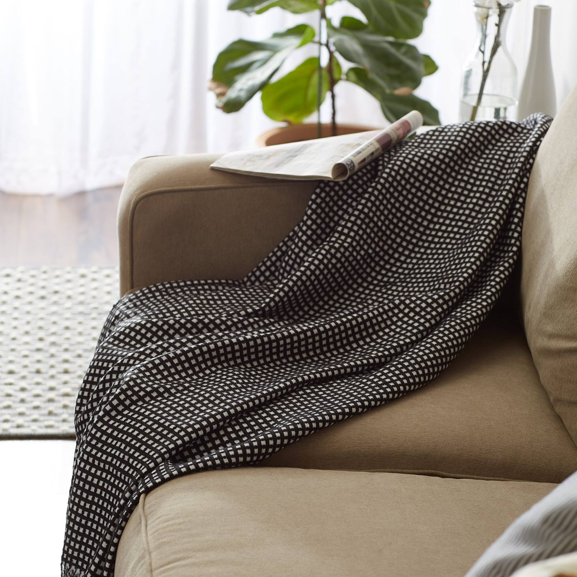 DII® Black & White Waffle Knit Throw